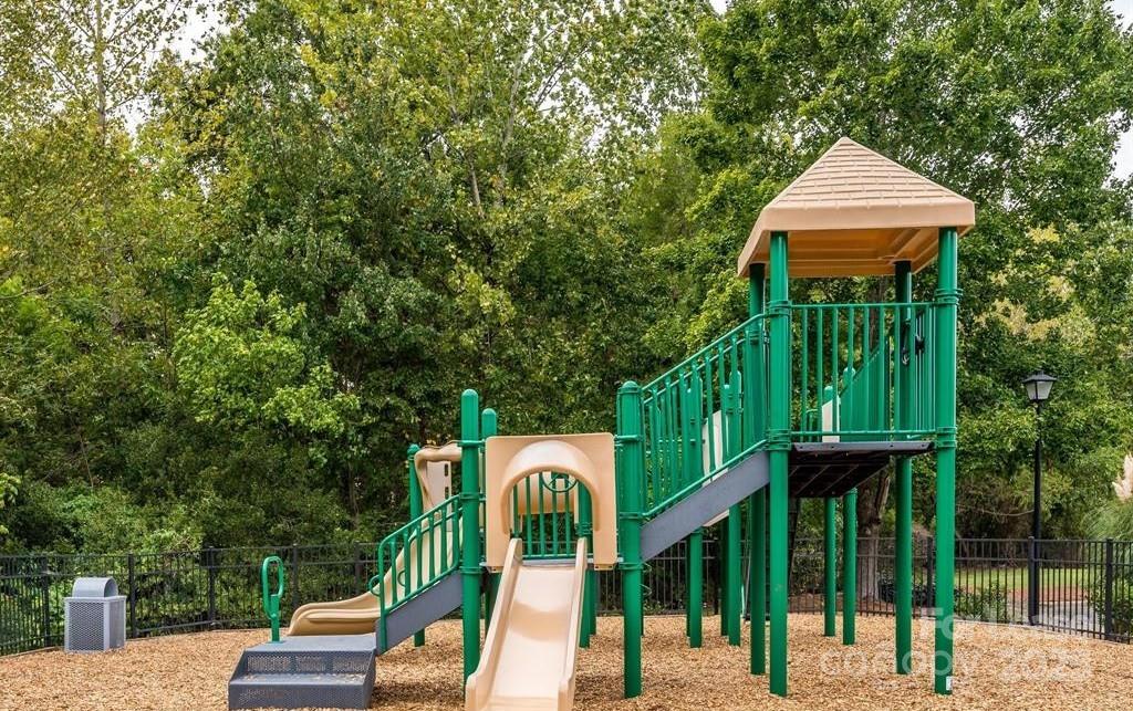 Reavencrest - Residential Lease