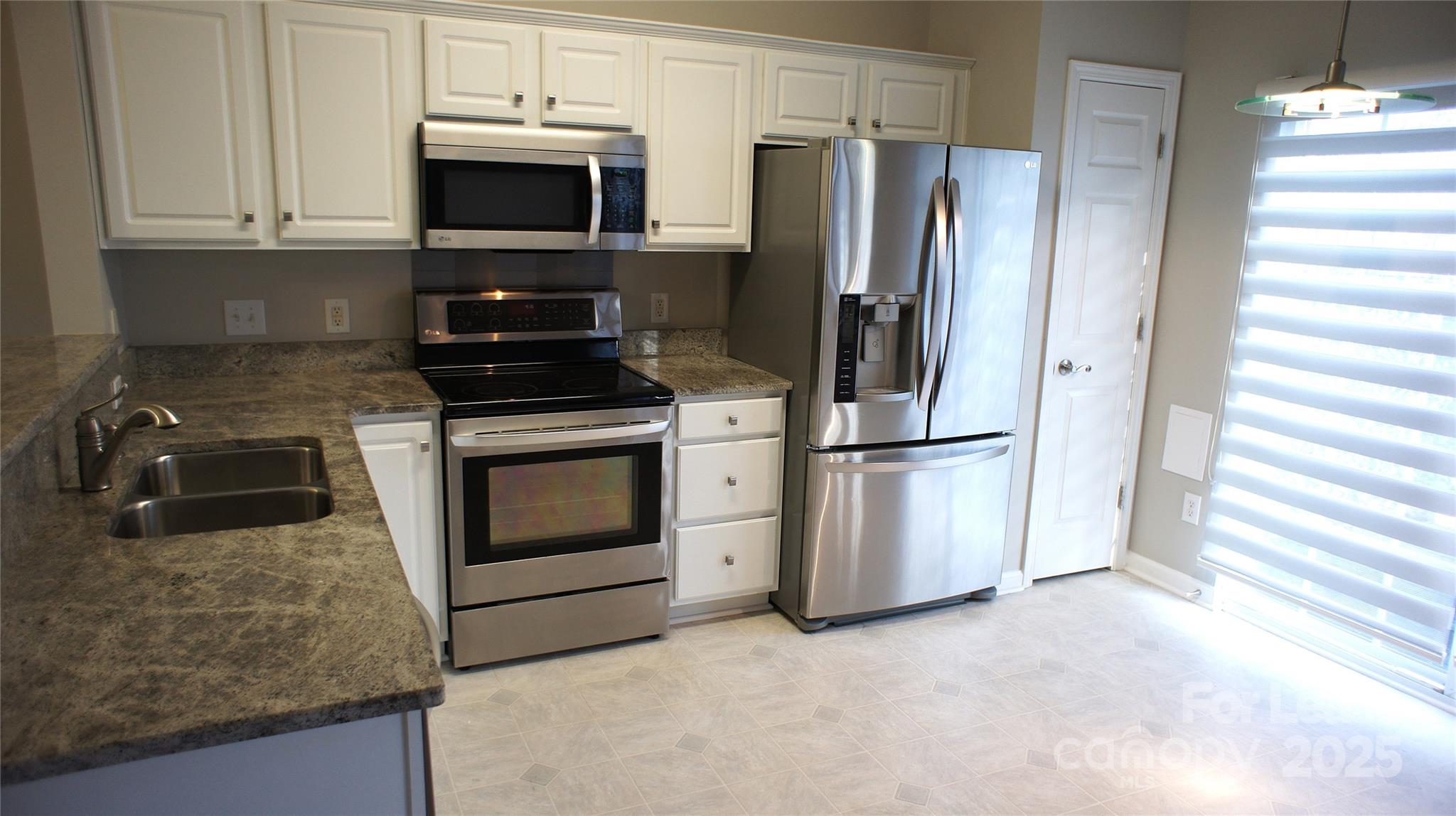 Reavencrest - Residential Lease