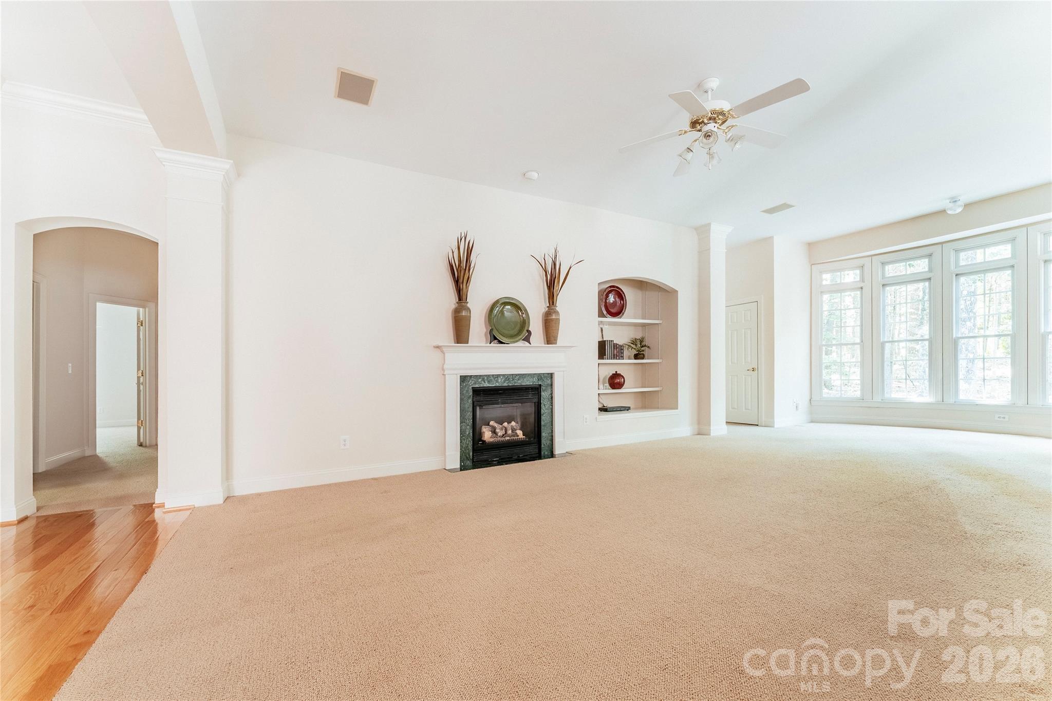 9425 Briarwick Lane