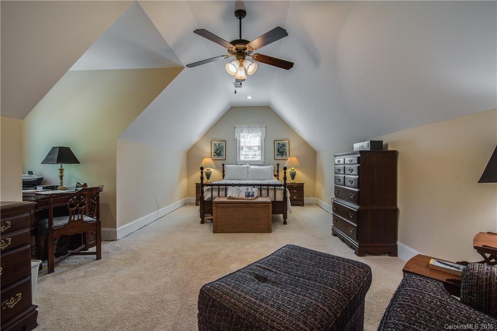 Cowans Ford Country Club - Residential