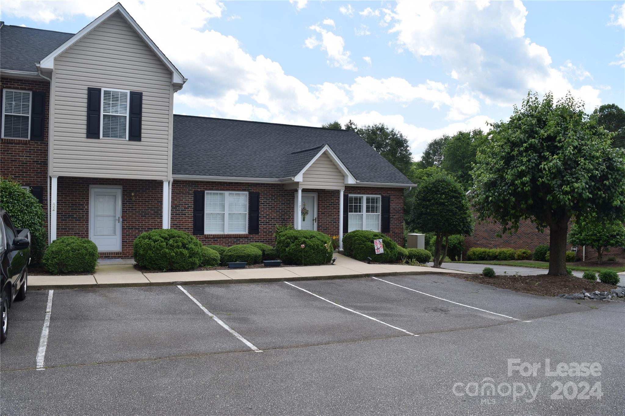 Bradford Square - Residential Lease