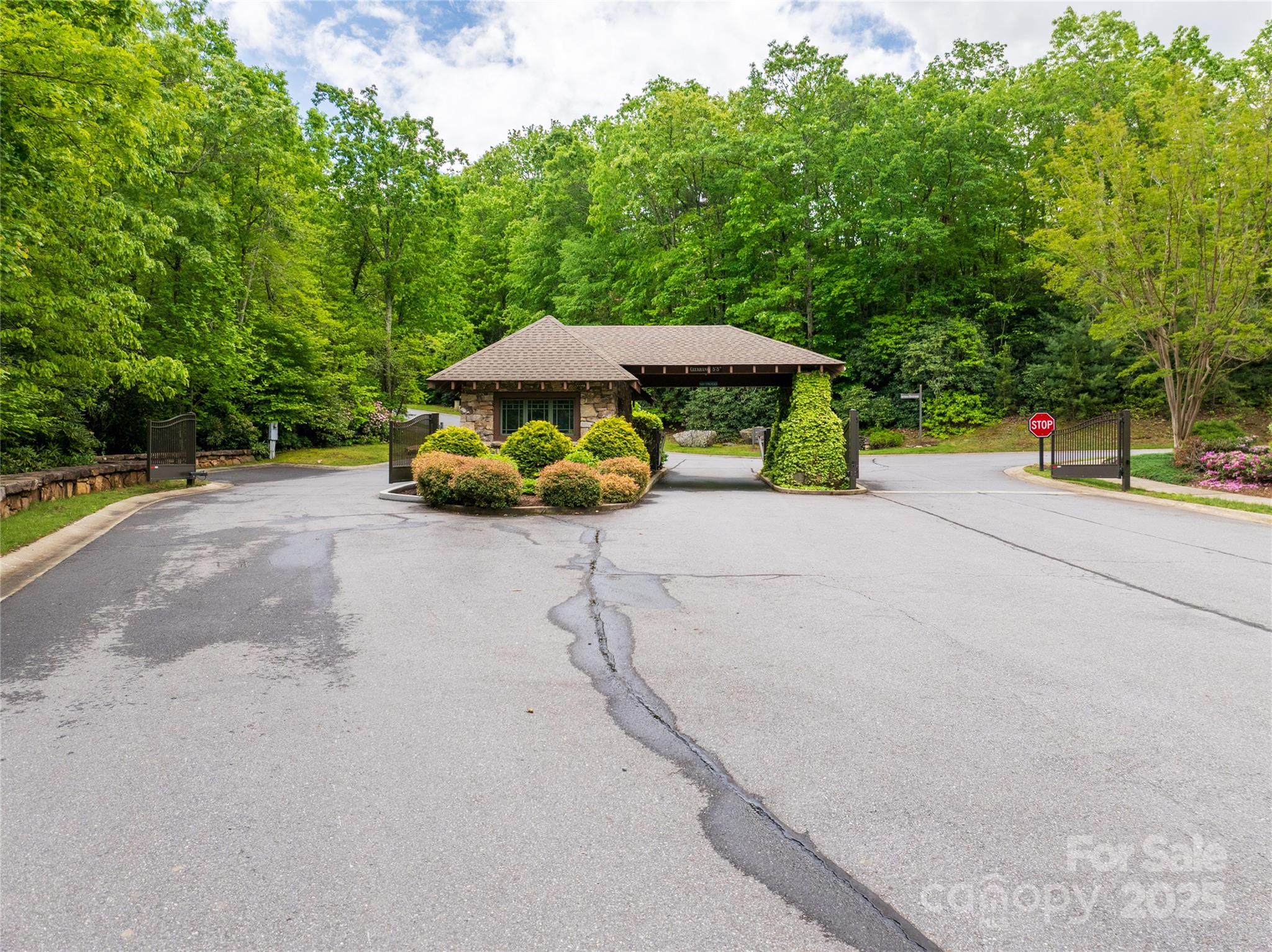 The Settings of Black Mountain - Land