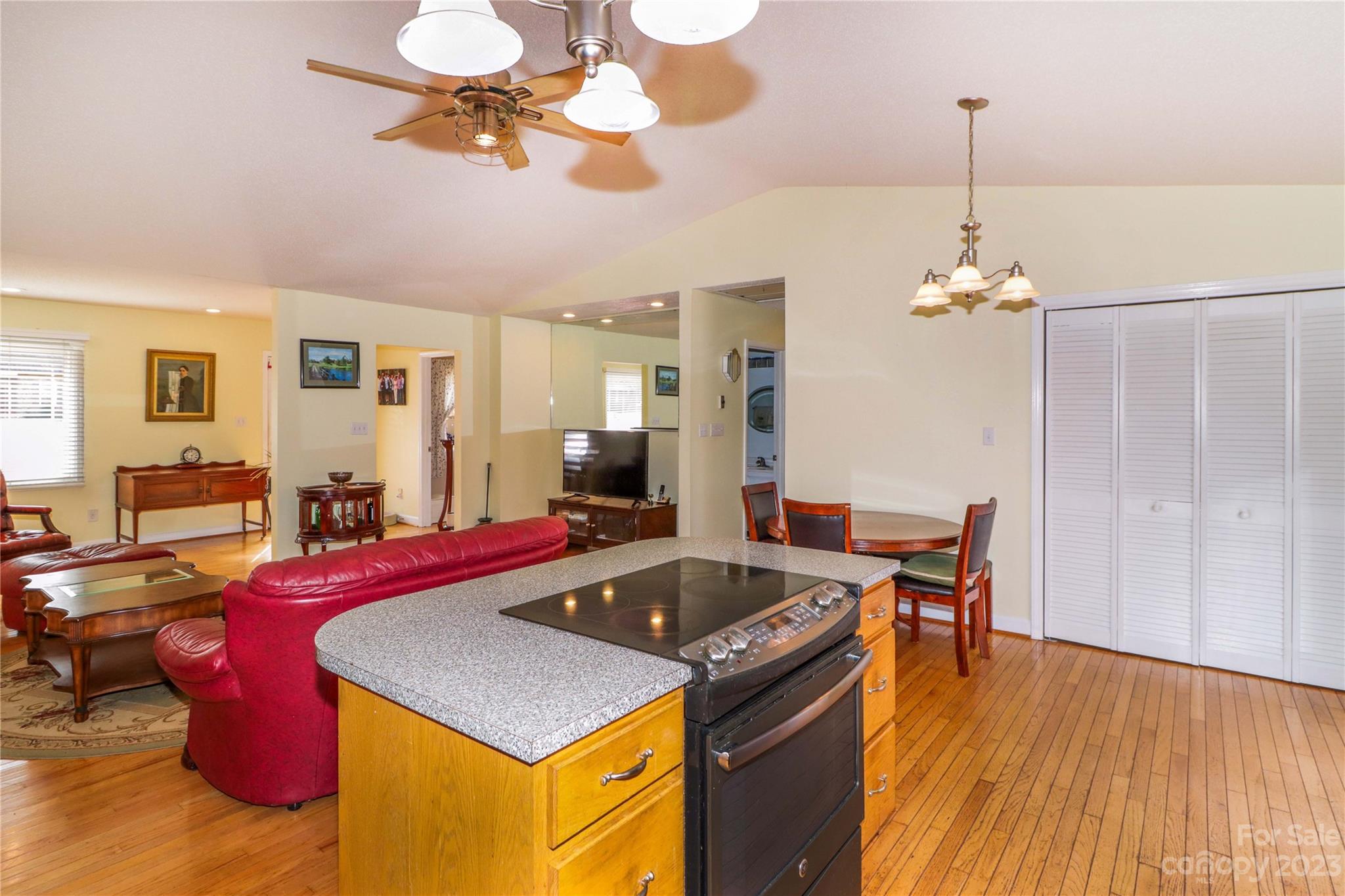 Spring Shore - Residential