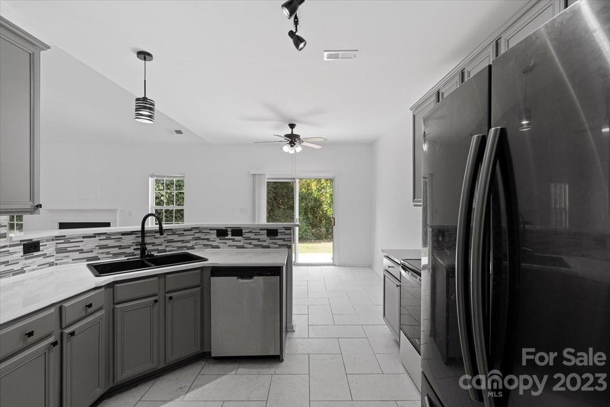 Houston Hills - Residential