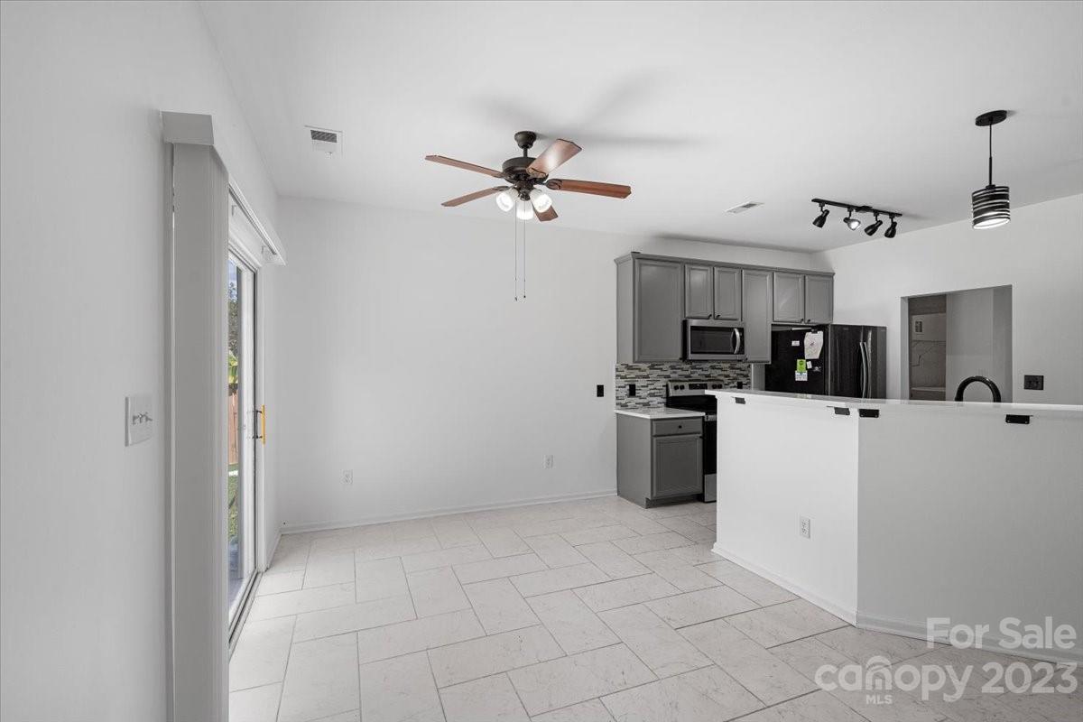 Houston Hills - Residential