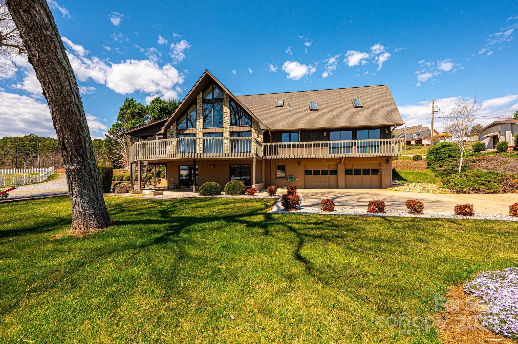 6133 Clearwater Road