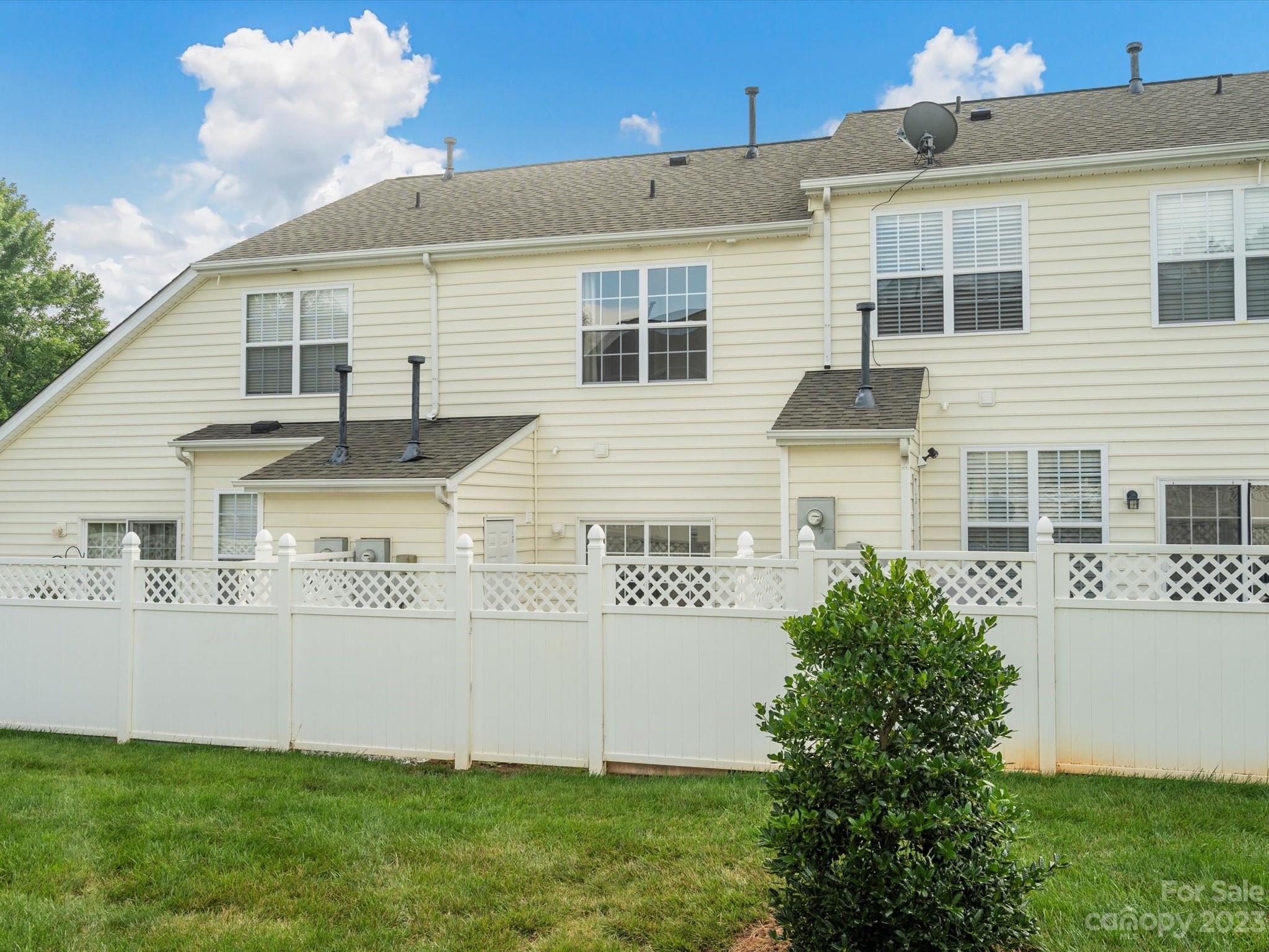 Ridge Pointe - Residential