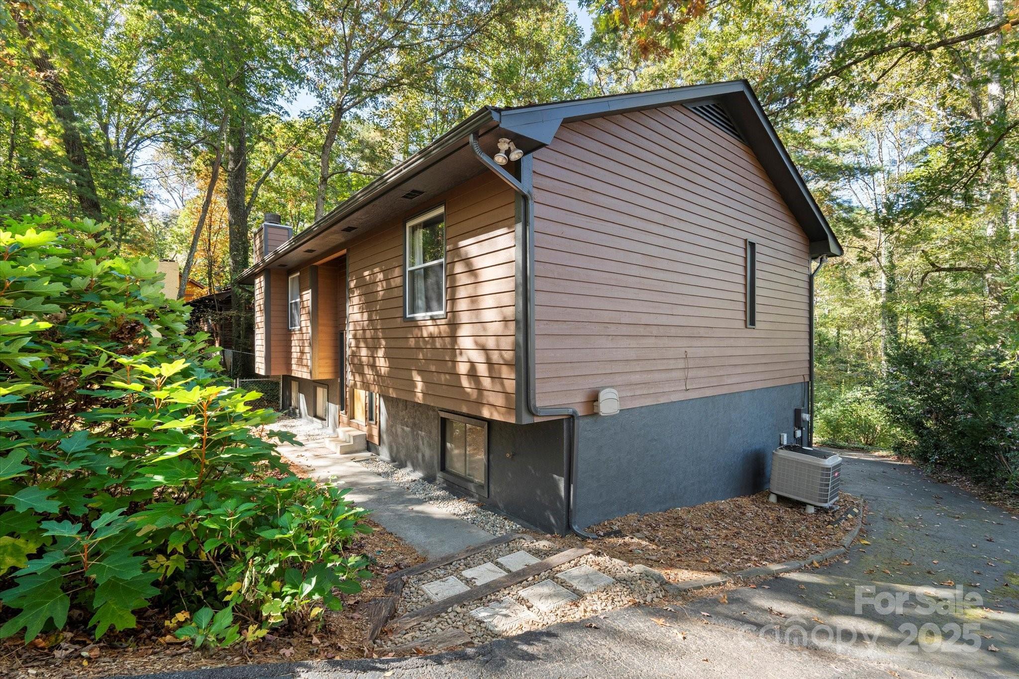 44 Cedar Trail 2
