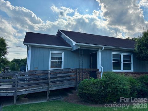 Photo of 121 Massapoag Road, Lincolnton, NC 28092 (MLS # 4399814)