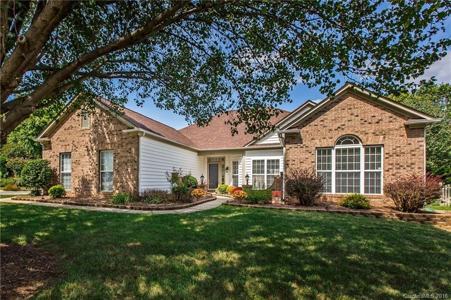 Gorgeous UPDATED RANCH w/fantastic location in GOLF COURSE COMMUNITY of Birkdale. Easy walking distance to shops, restaurants and movies in upscale Birkdale Village!  BRAND NEW SS APPLIANCES including refrigerator, CARPET, WOOD FLOORING & LIGHT FIXTURES! ROOF & water heater 2015. MASTER SUITE w/outside patio and office. Split bedroom plan for more privacy. Butler's pantry, trey ceilings, built-ins, moldings galore and nicely landscaped. 20 minute commute to uptown Charlotte. WELCOME TO BIRKDALE!