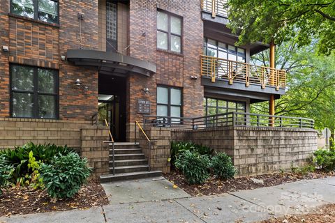 Photo of 704 N Davidson Street, Charlotte, NC 28202 (MLS # 4301071) Photo of 704 N Davidson Street, Charlotte, NC 28202 (MLS # 4301071)