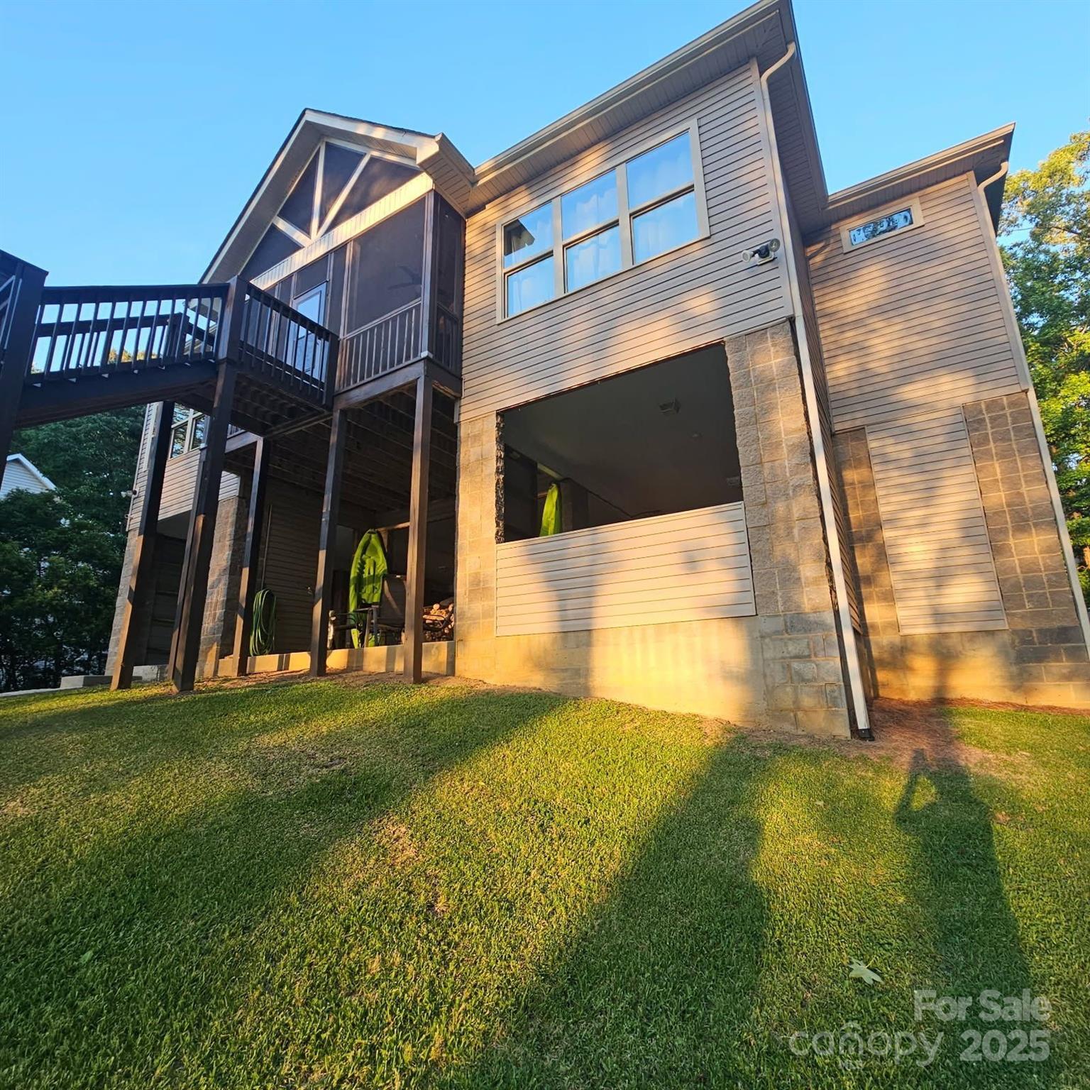 2051 Great North Road