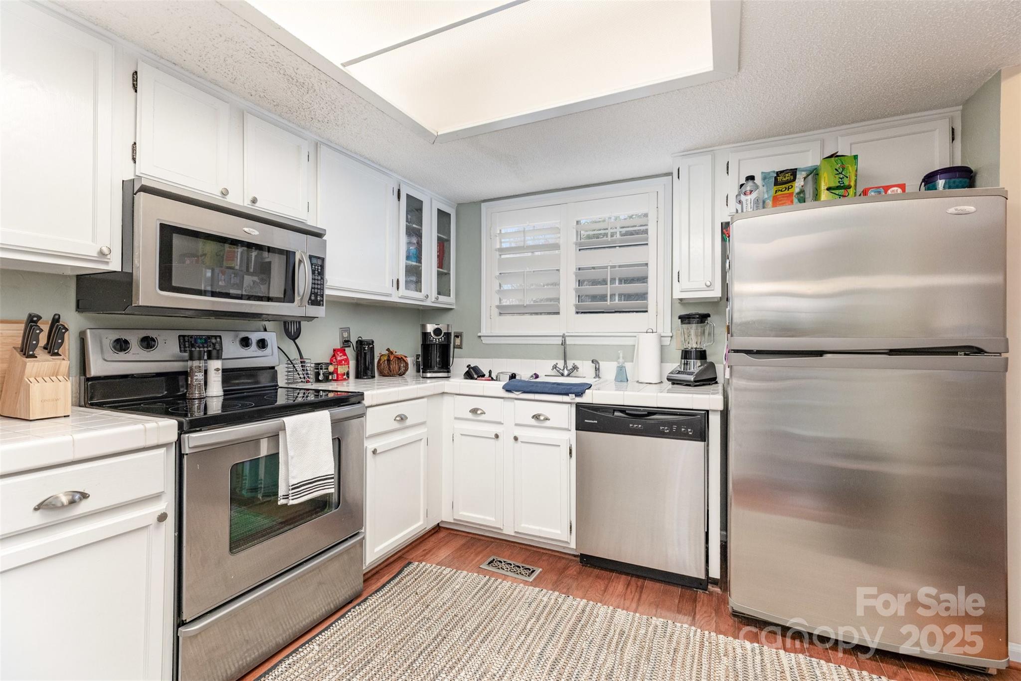 The Lakes at Raintree - Residential