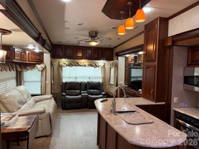 Twin Harbor - Residential