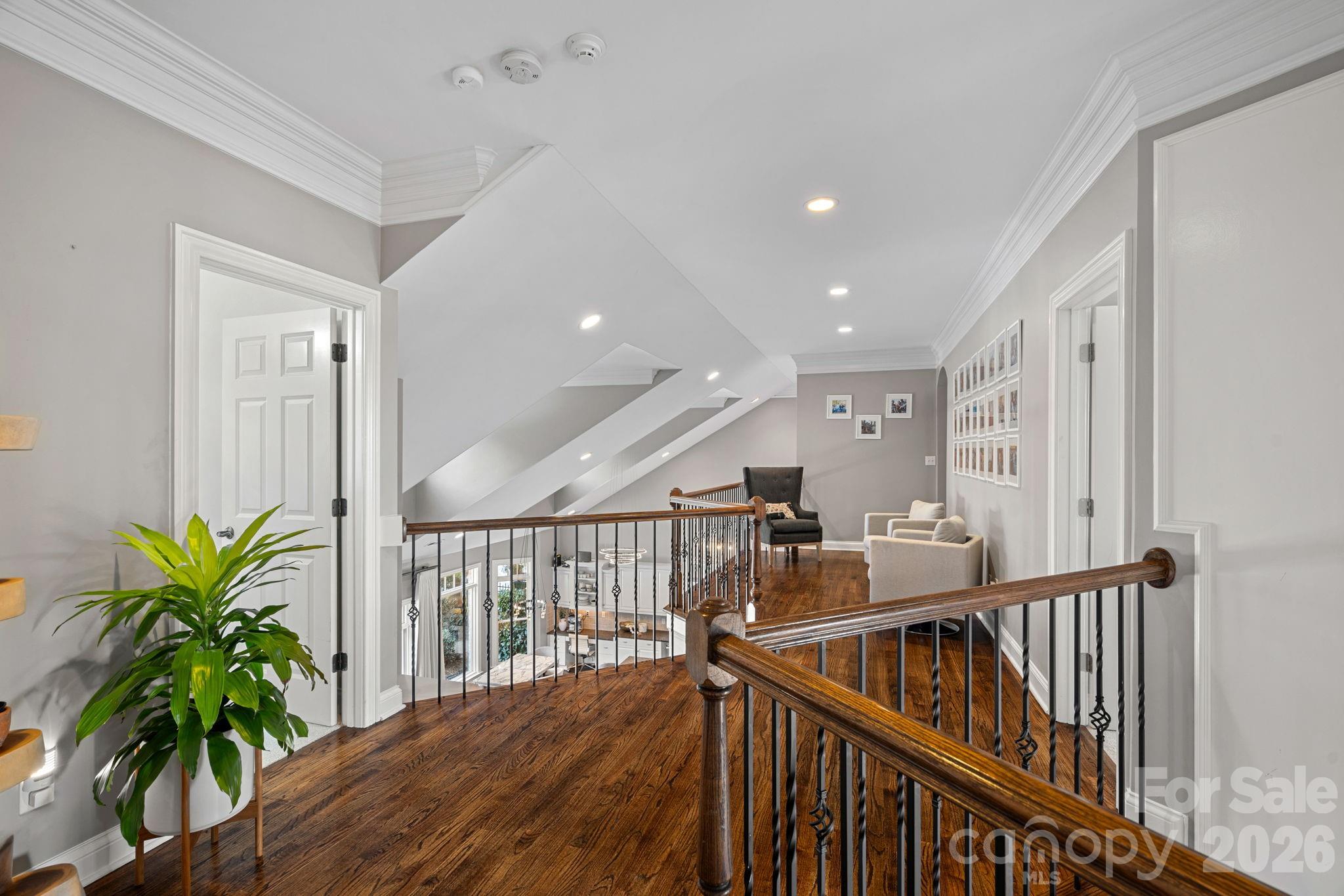 The Peninsula - Residential