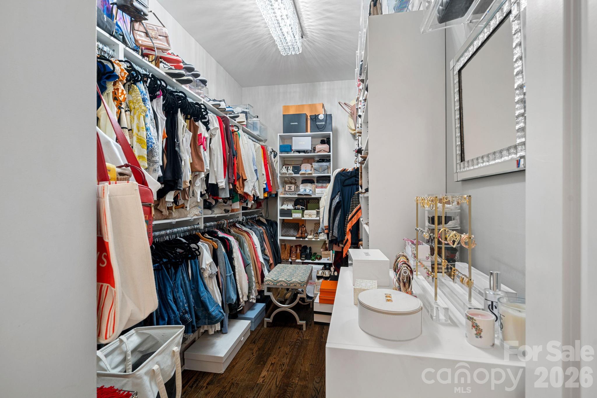 The Peninsula - Residential