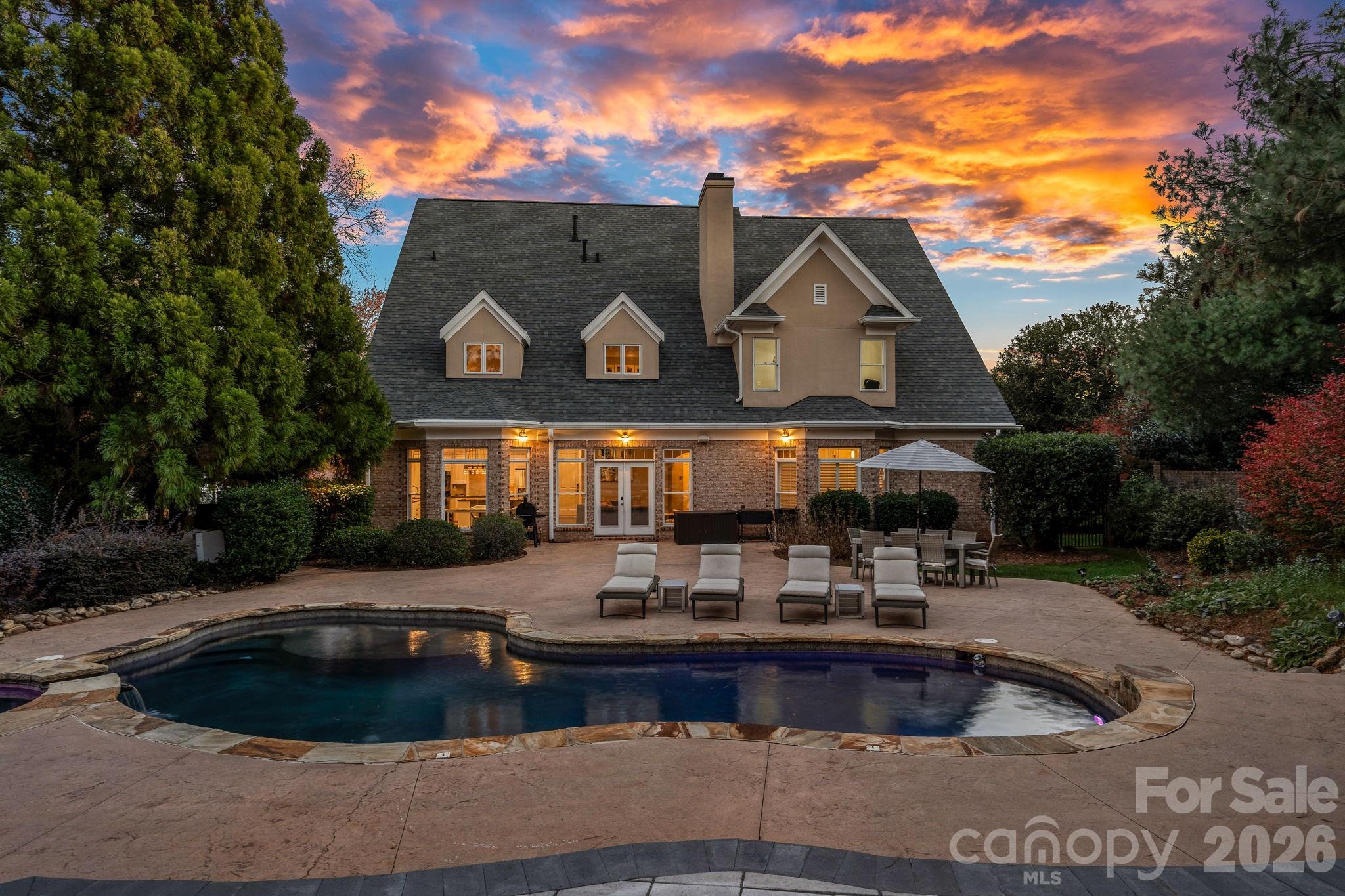 The Peninsula - Residential