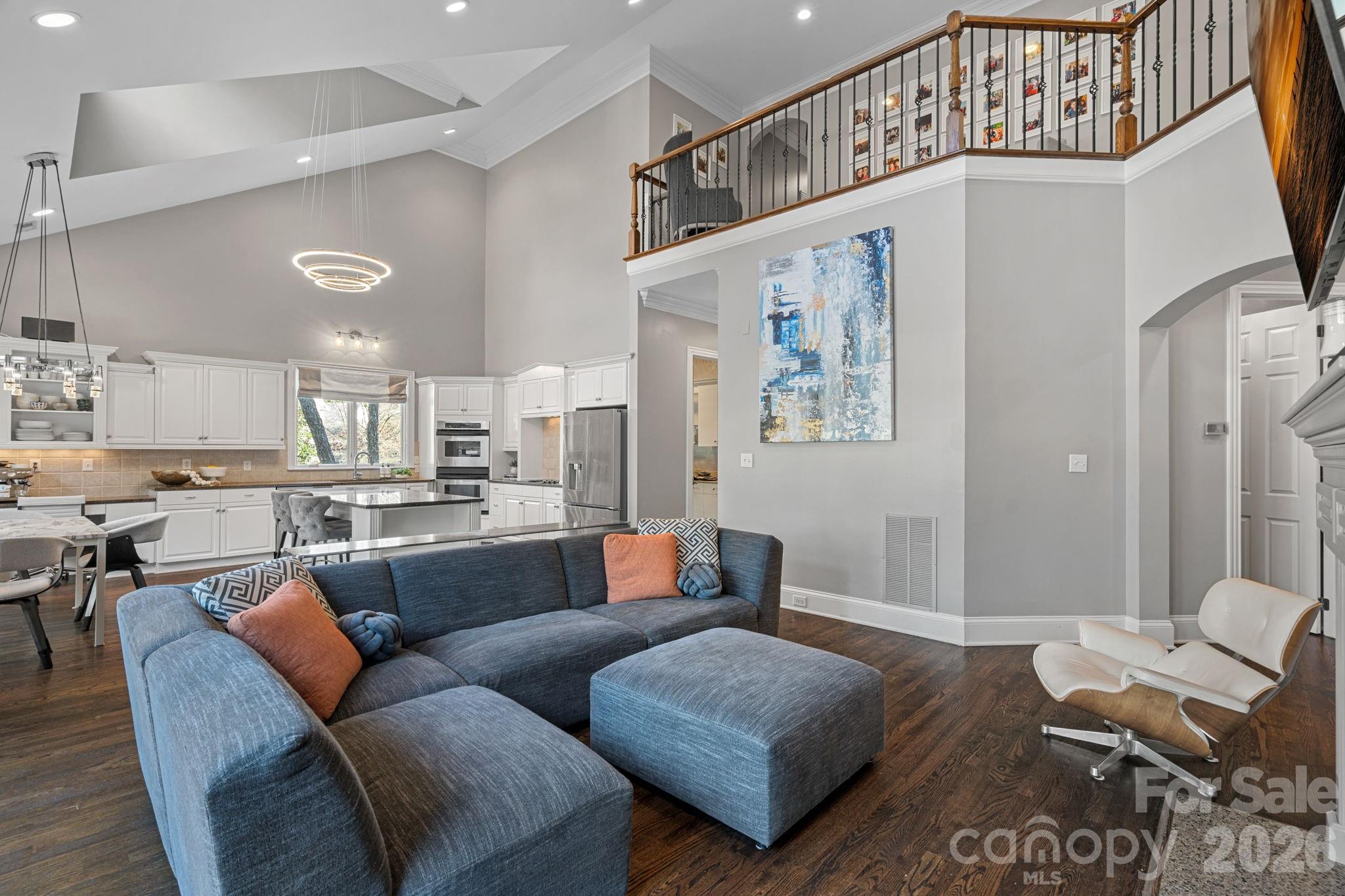 The Peninsula - Residential