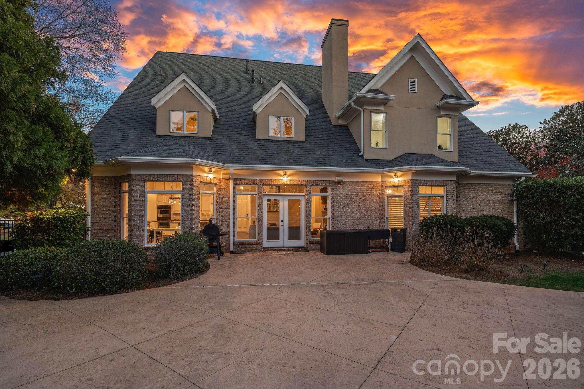 The Peninsula - Residential