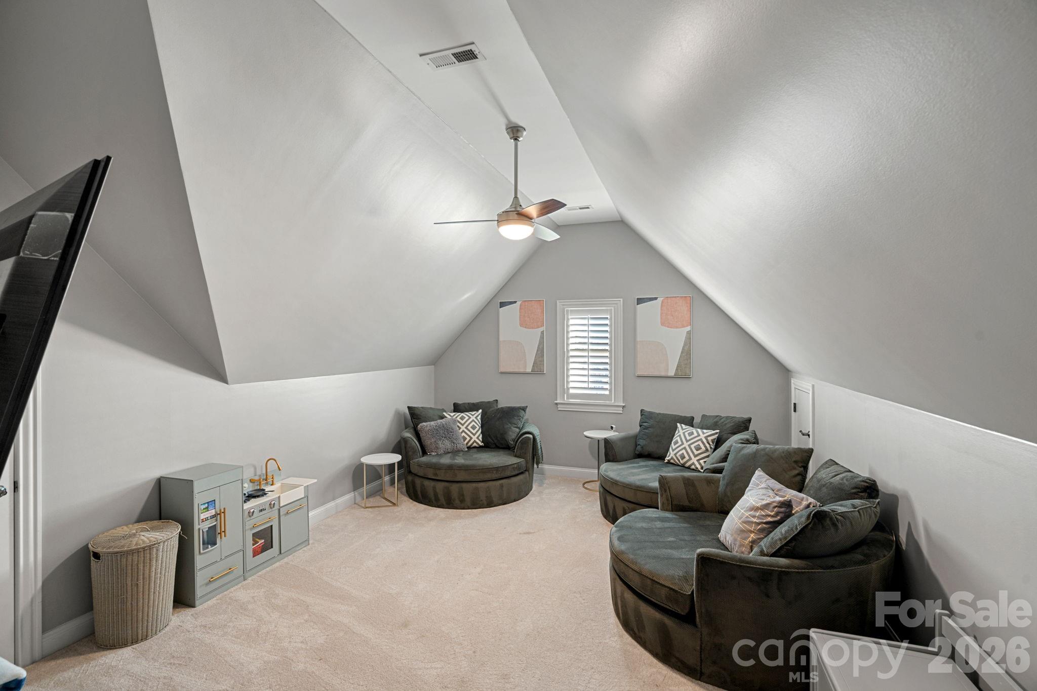 The Peninsula - Residential