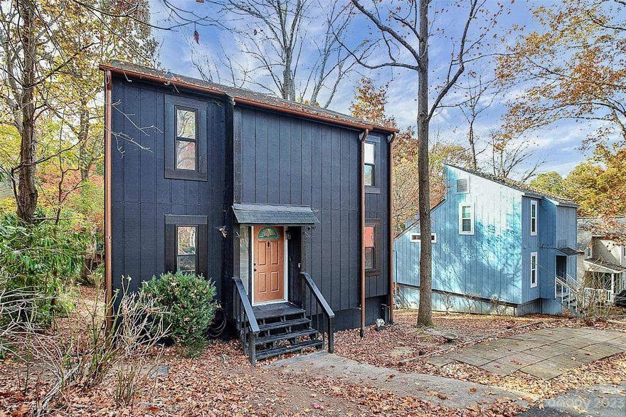 If you enjoy the Lake Life, look no further!! Tega Cay residents enjoy privileges like boat launches, park swimming, and Marina access. Purchase now, and receive generous credits towards renovating the heart of the home - the kitchen! Elevate your culinary experience and add your personal touch. This charming 2-story home in the amenity-rich Tega Cay is a must-see, and it's priced to sell with no HOA! Award-winning Fort Mill schools round out this amazing opportunity.