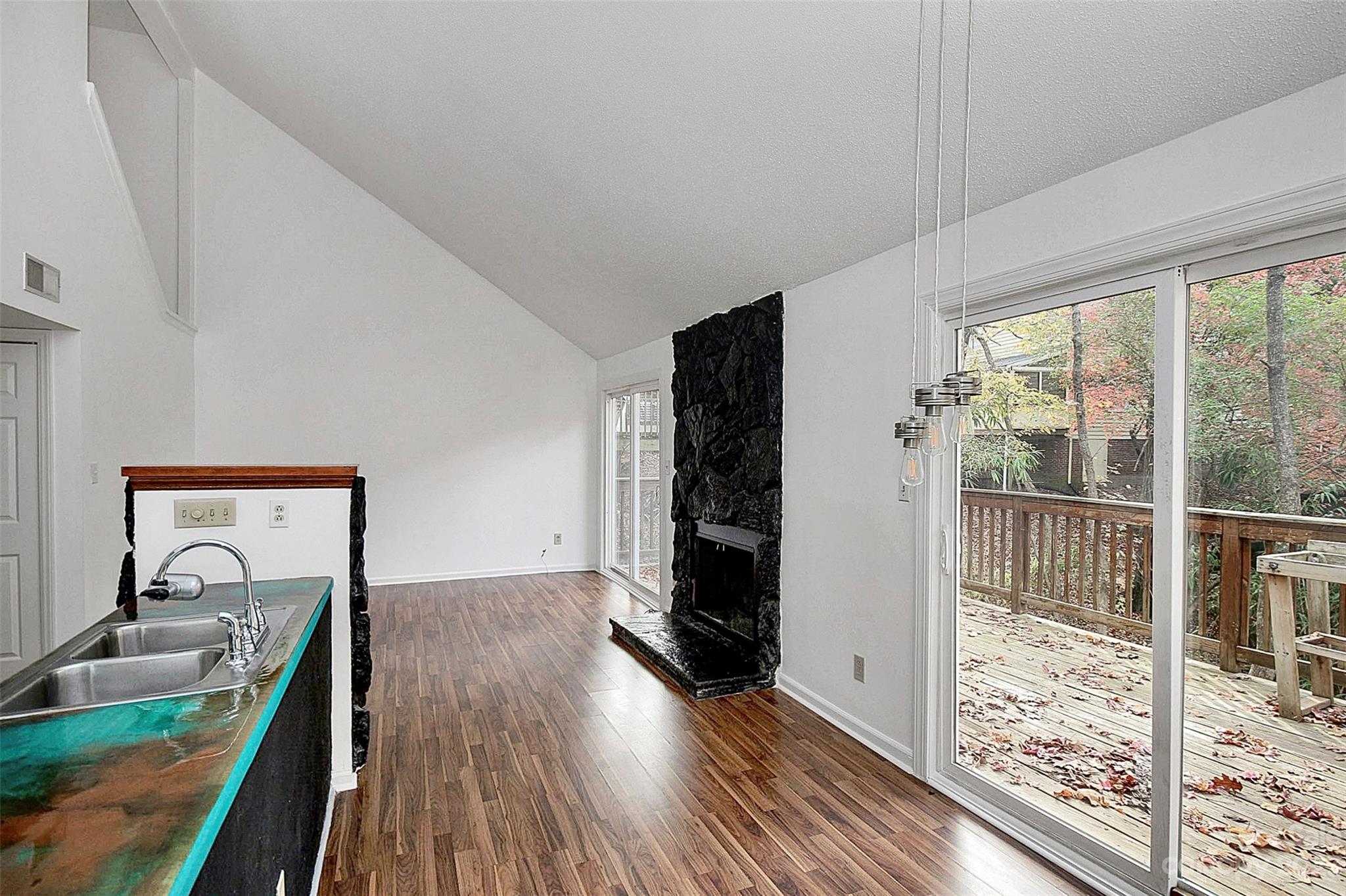 Tega Cay - Residential