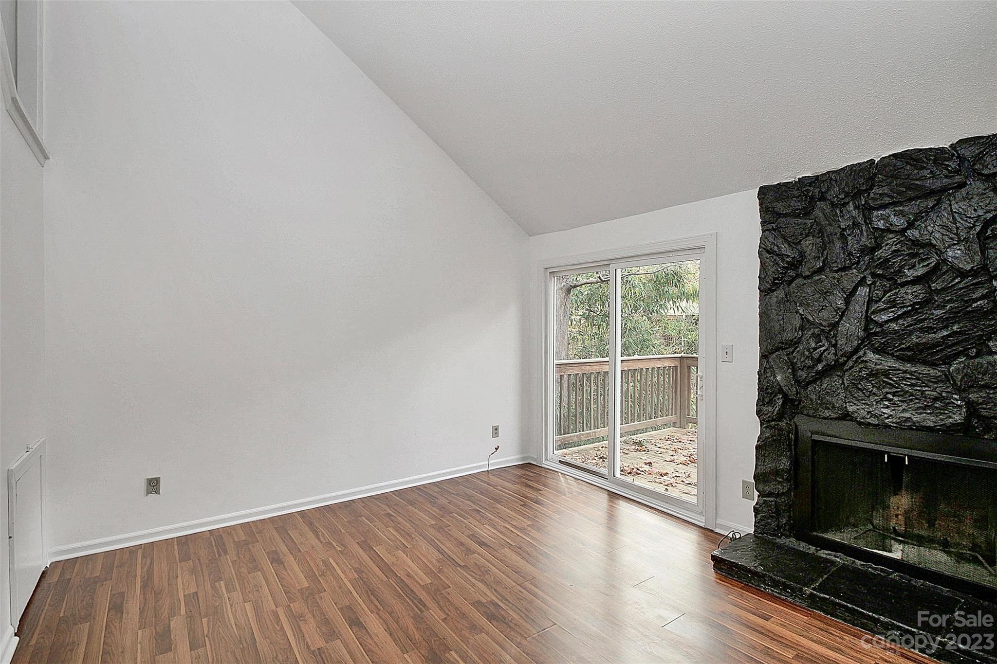 Tega Cay - Residential