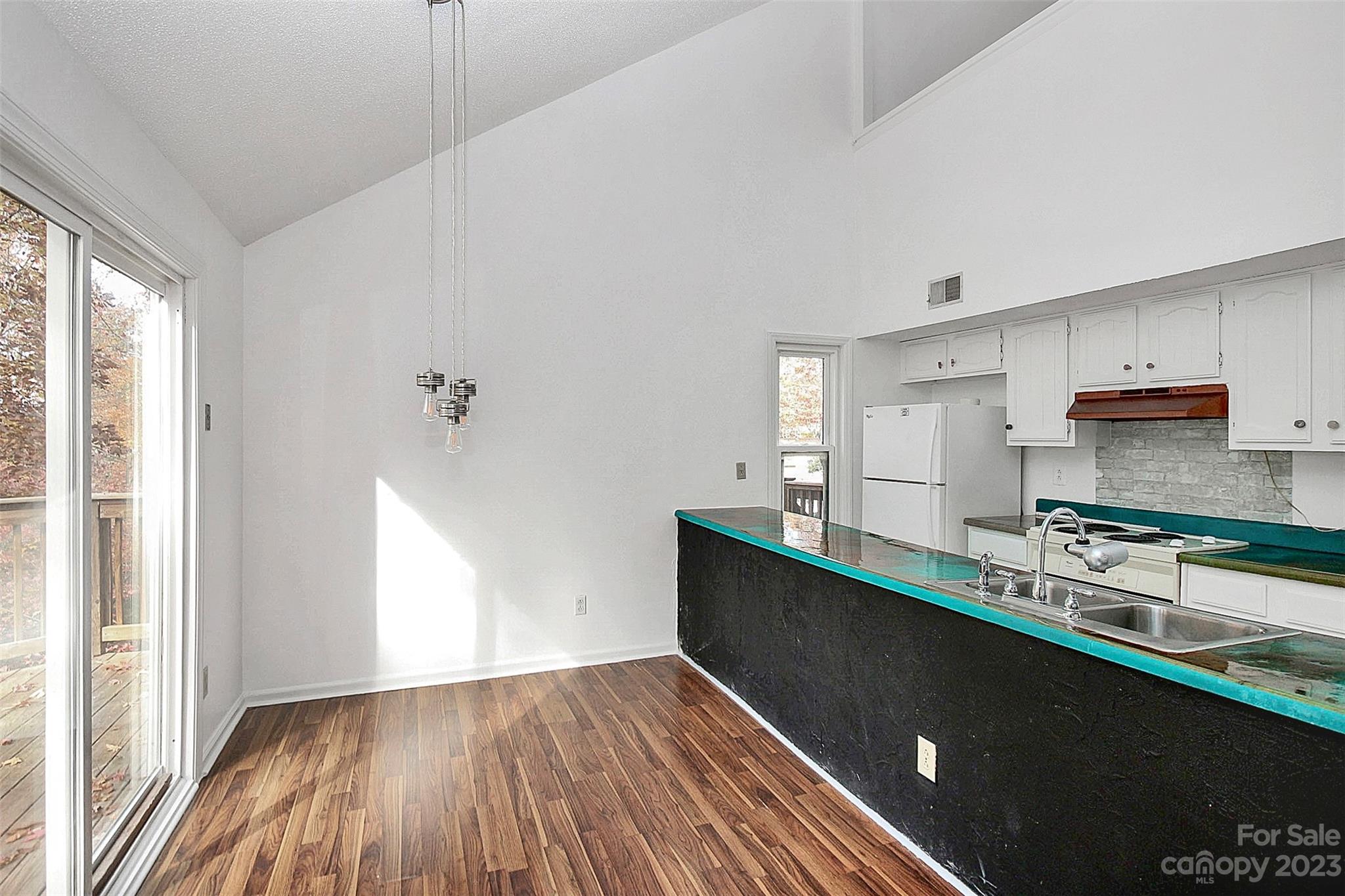 Tega Cay - Residential