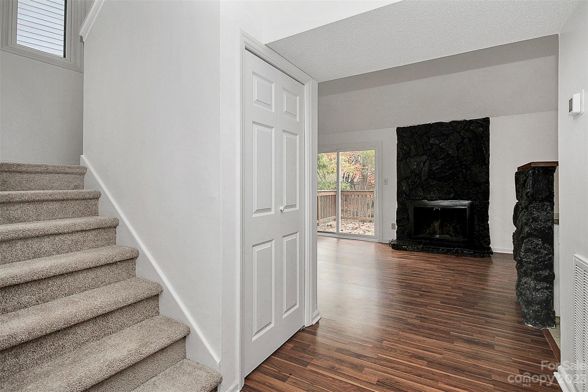 Tega Cay - Residential