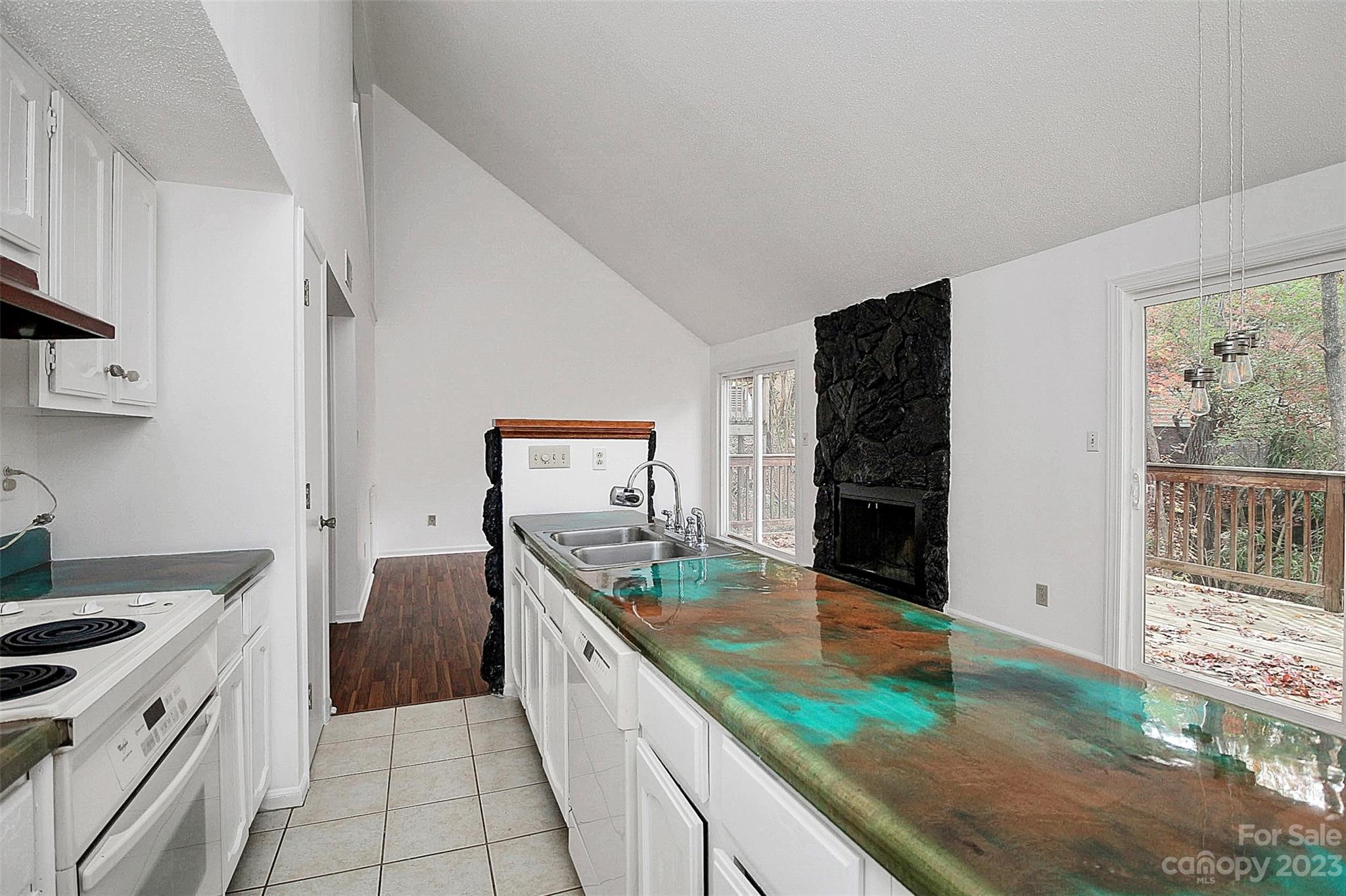 Tega Cay - Residential