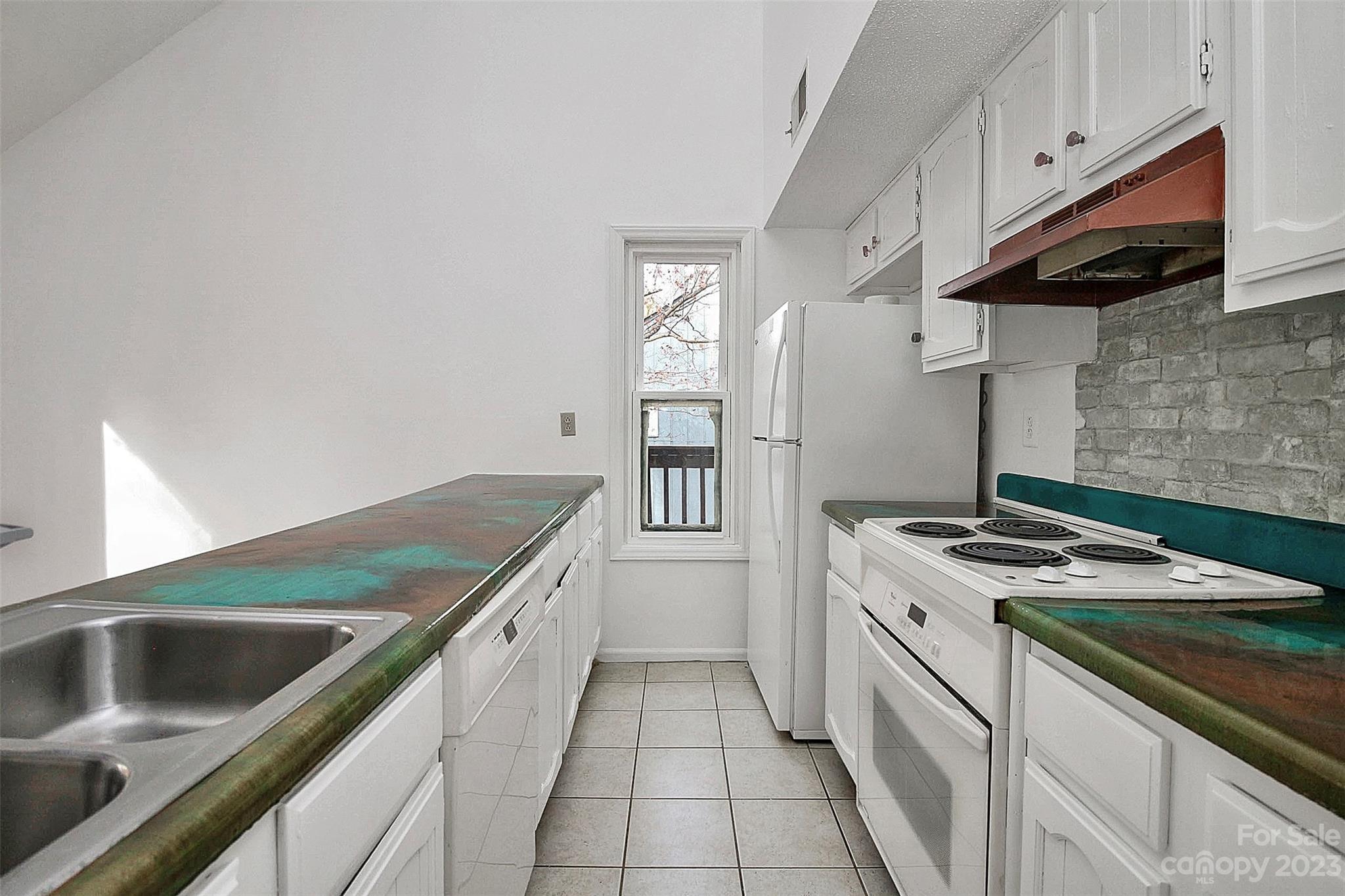 Tega Cay - Residential