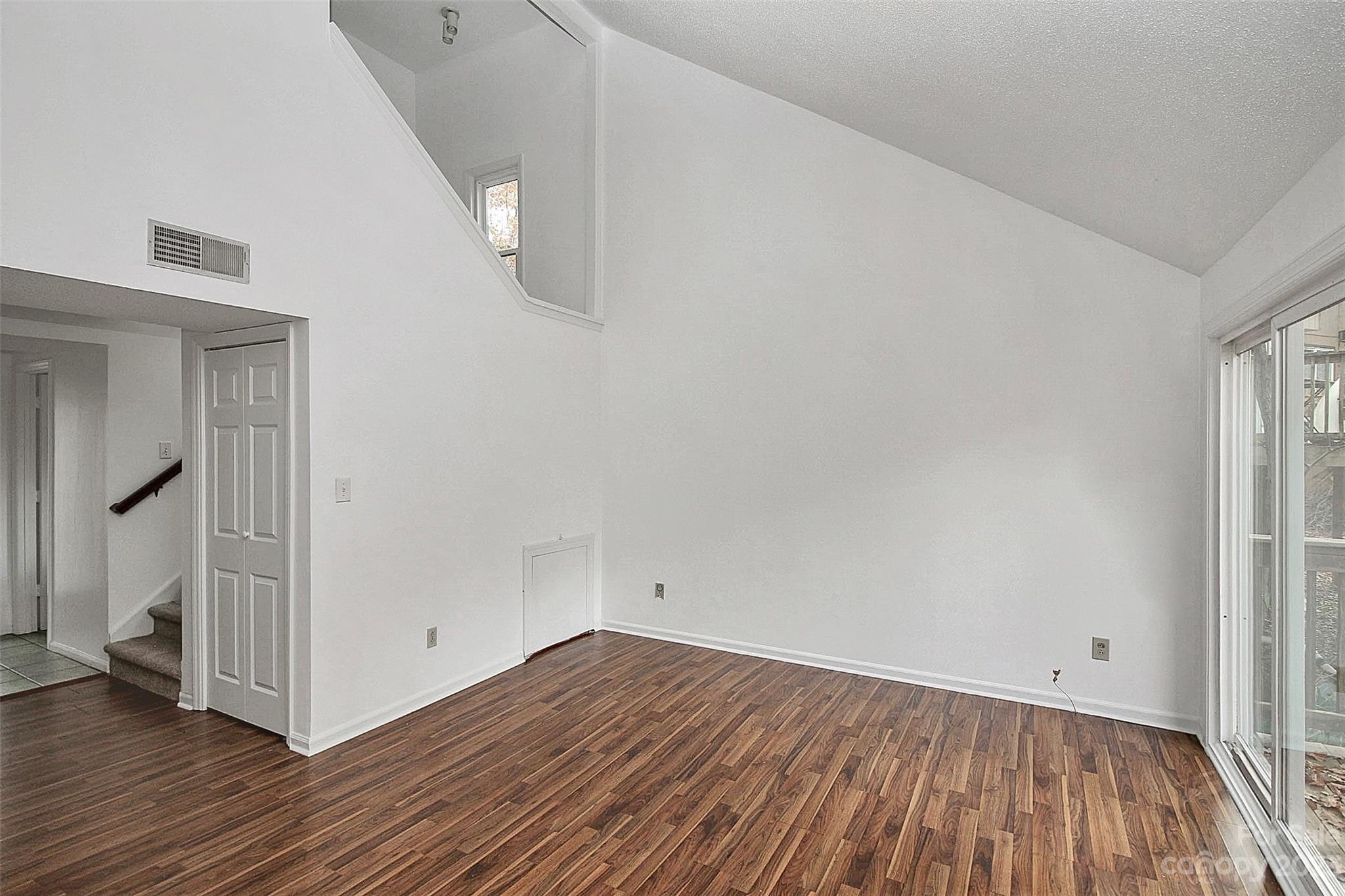 Tega Cay - Residential