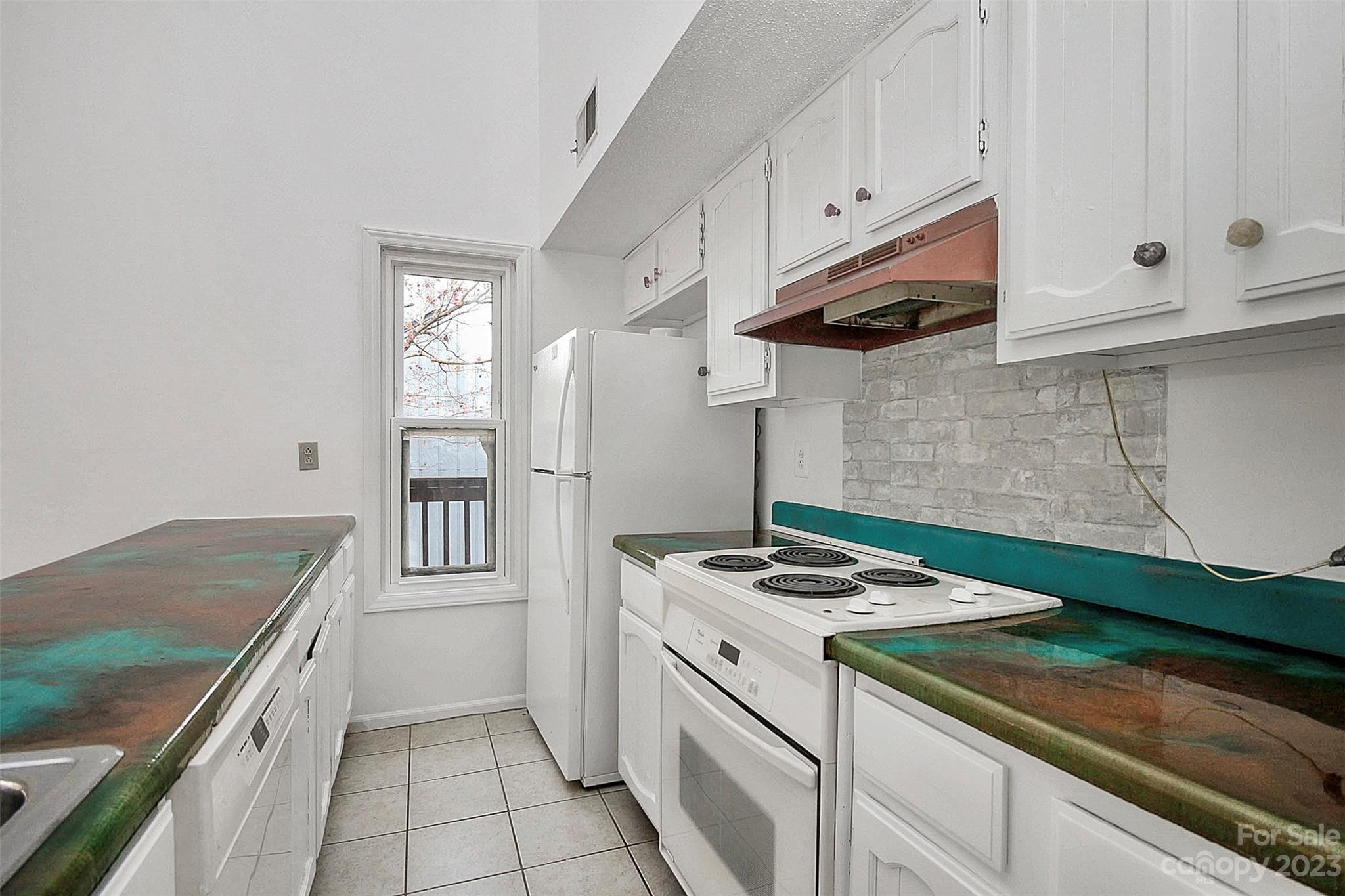 Tega Cay - Residential