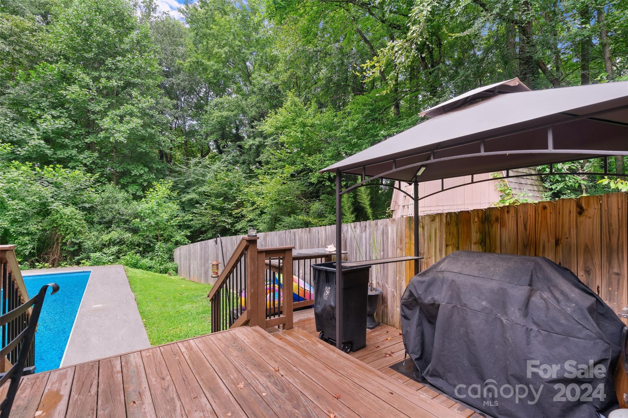 Lakewood Forest - Residential