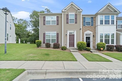 Photo of 1880 Aston Mill Place, Charlotte, NC 28273 (MLS # 4397423)