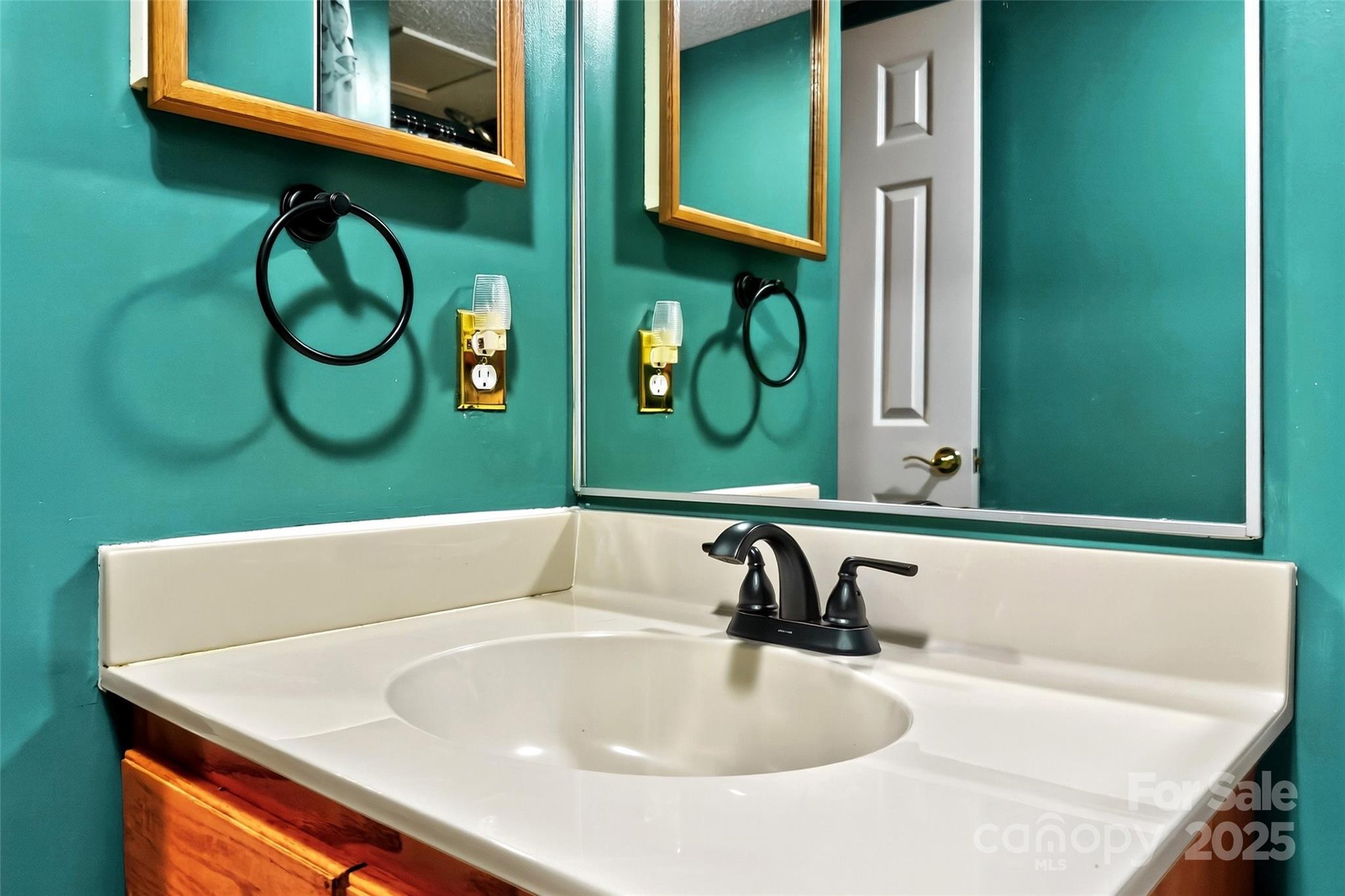 Gateway Mountain - Residential