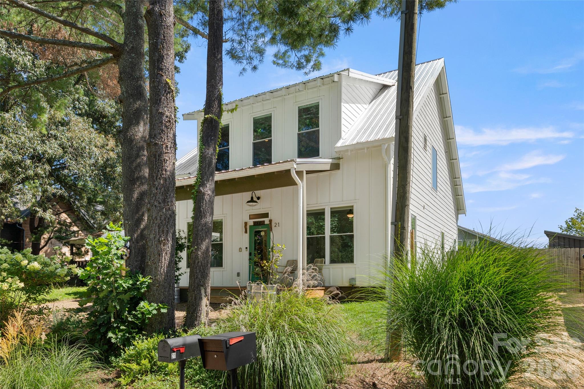 21 Boyd Avenue