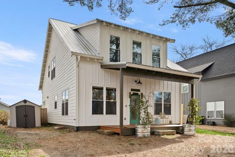 Photo of 21 Boyd Avenue, Asheville, NC 28806 (MLS # 4356260)