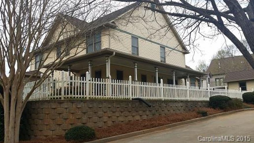 The WOW factor is here with this IMMACULATE Charleston style townhome!!! Featuring lovely hardwood floors, an open concept floor plan on the main level and the master is on the main. This home has it all with lots of storage, an office upstairs, and large closets. For outside entertaining enjoy the comfort of a screened porch, large covered wrap around porch with ceiling fans and a fenced yard. Outside storage building and irrigation system.