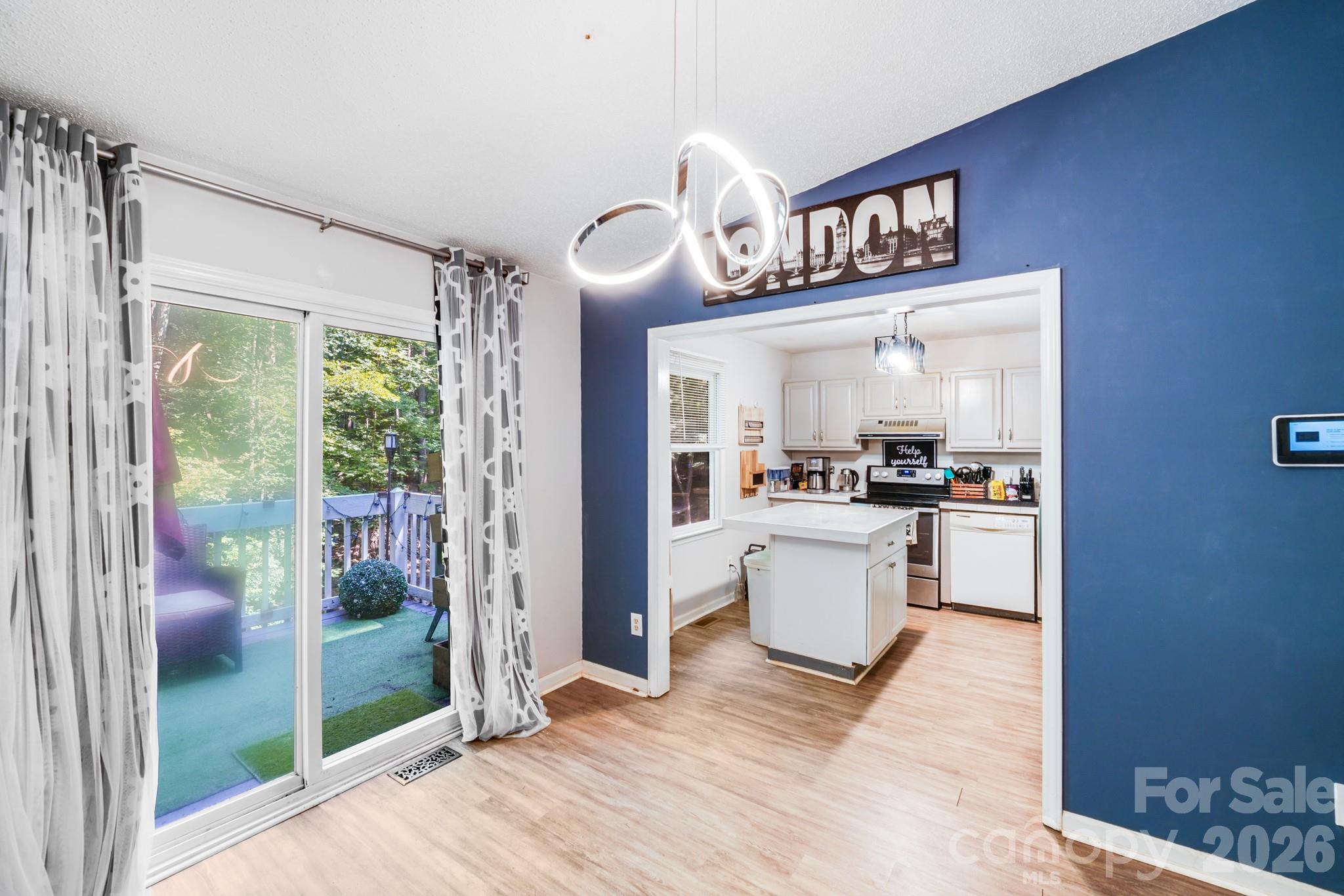 Tega Cay - Residential