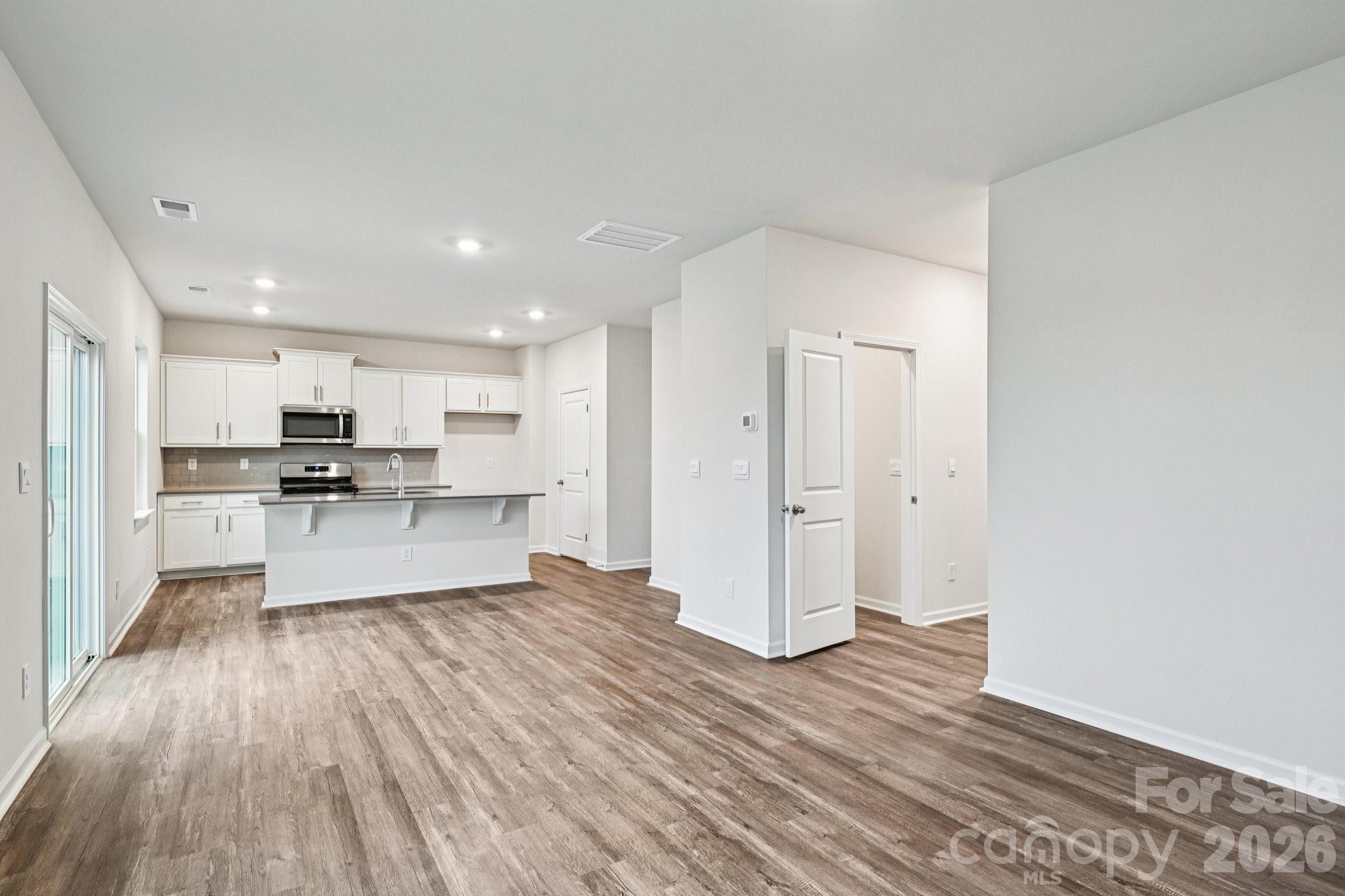 7648 Bainbridge Road