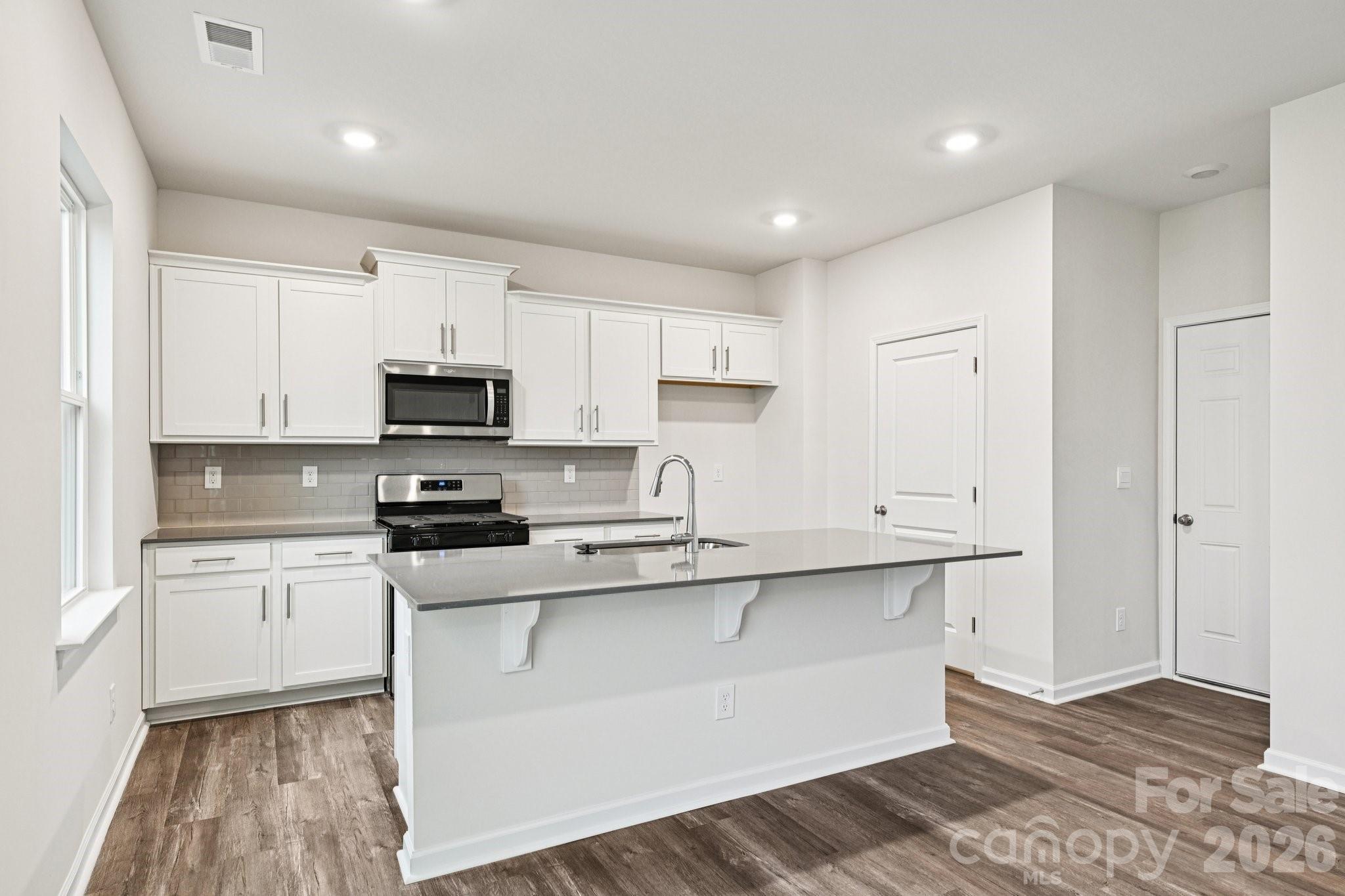 7648 Bainbridge Road