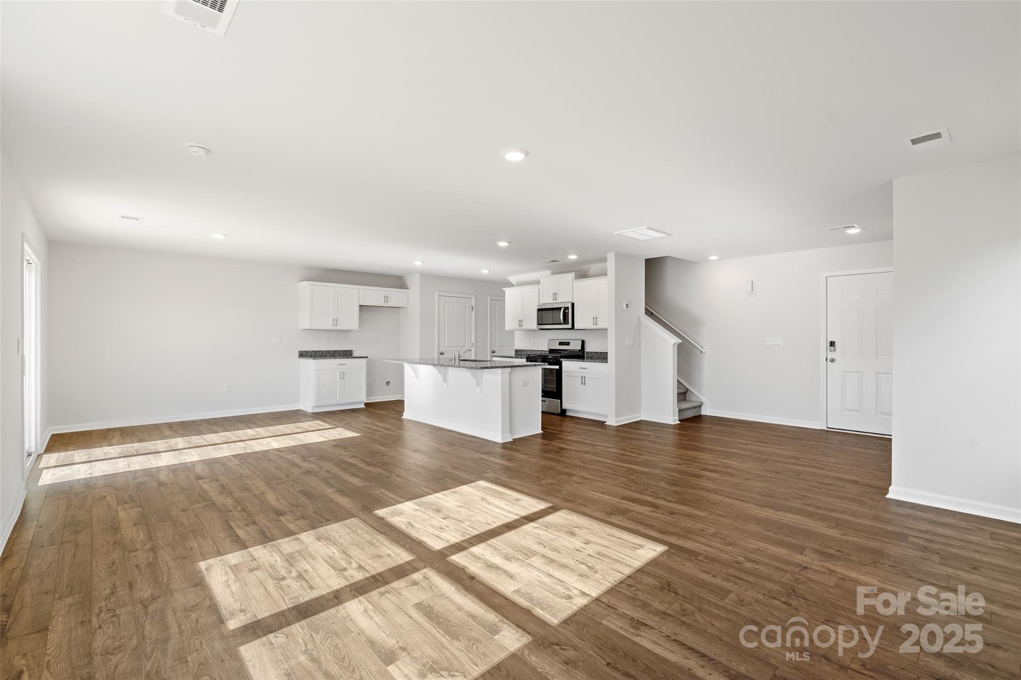 1450 Mammoth Road