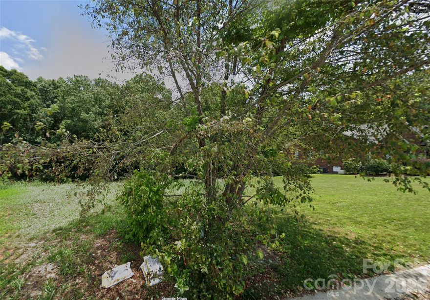 Located in the well-established The Willows at Woodfield subdivision. Lot would be great for a basement home. Neighborhood has city water and city sewer, contact city for tap fees. Note: GIS address of 1004 Overhill Rd. does not locate correctly on GPS - lot is located next to 1006 Overhill Rd.