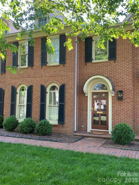 2320 Selwyn Avenue Charlotte NC 28207