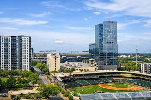 Photo of 333 W Trade Street #907, Charlotte, NC 28202 (MLS # 4424511)