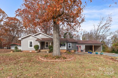 Photo of 453 Bethesda Road, Lexington, NC 27295 (MLS # 4203717)