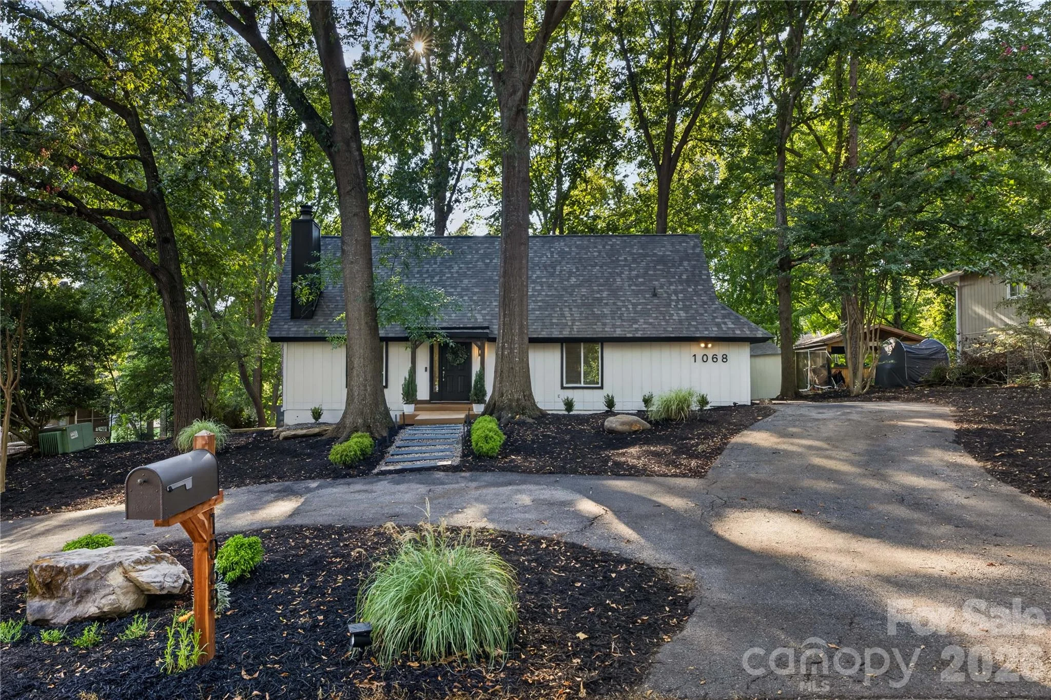 1068 Gauguin Lane, Tega Cay, SC, 29708