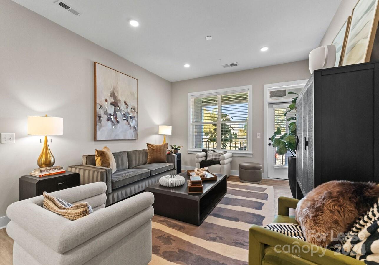 Charlotte, North Carolina 28209, United States, 3 Bedrooms Bedrooms, ,3 BathroomsBathrooms,Residential,Active,53846