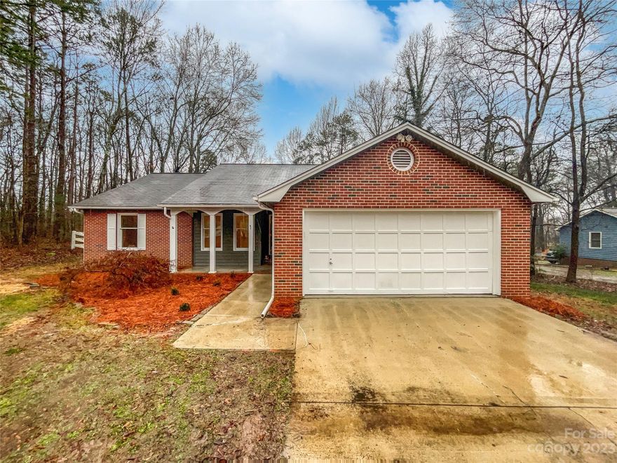 For those who love horses, this property is a dream come true with access to riding trails and equestrian facilities just steps away and just over the NC boarder close to Charlotte. The interior boasts the modern touch of luxury vinyl plank flooring, combining style and functionality seamlessly. This home invites you to experience the perfect blend of comfort and sophistication, both inside and out. Don't miss your chance to own a slice of paradise for horse lovers with the perfect touch of luxury.